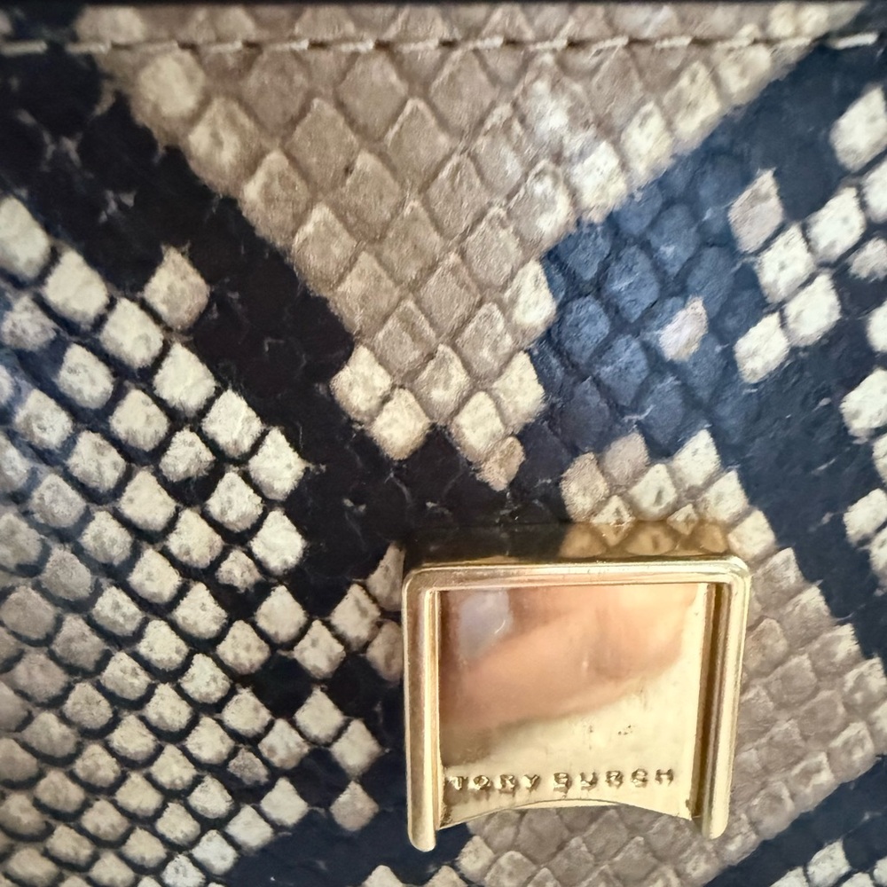 Tory Burch Fleming Small convertible shoulder bag - Picture 4 of 7